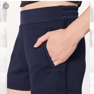 New! Lululemon Navy Pack Light Short